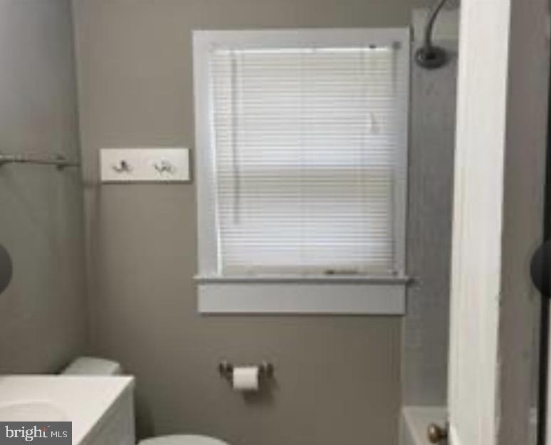 915 William Street - Photo 6