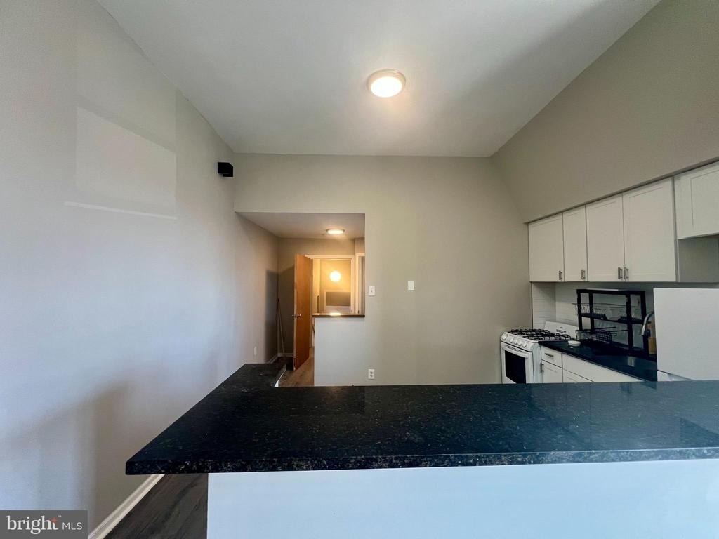 2419 S 62nd Street - Photo 5