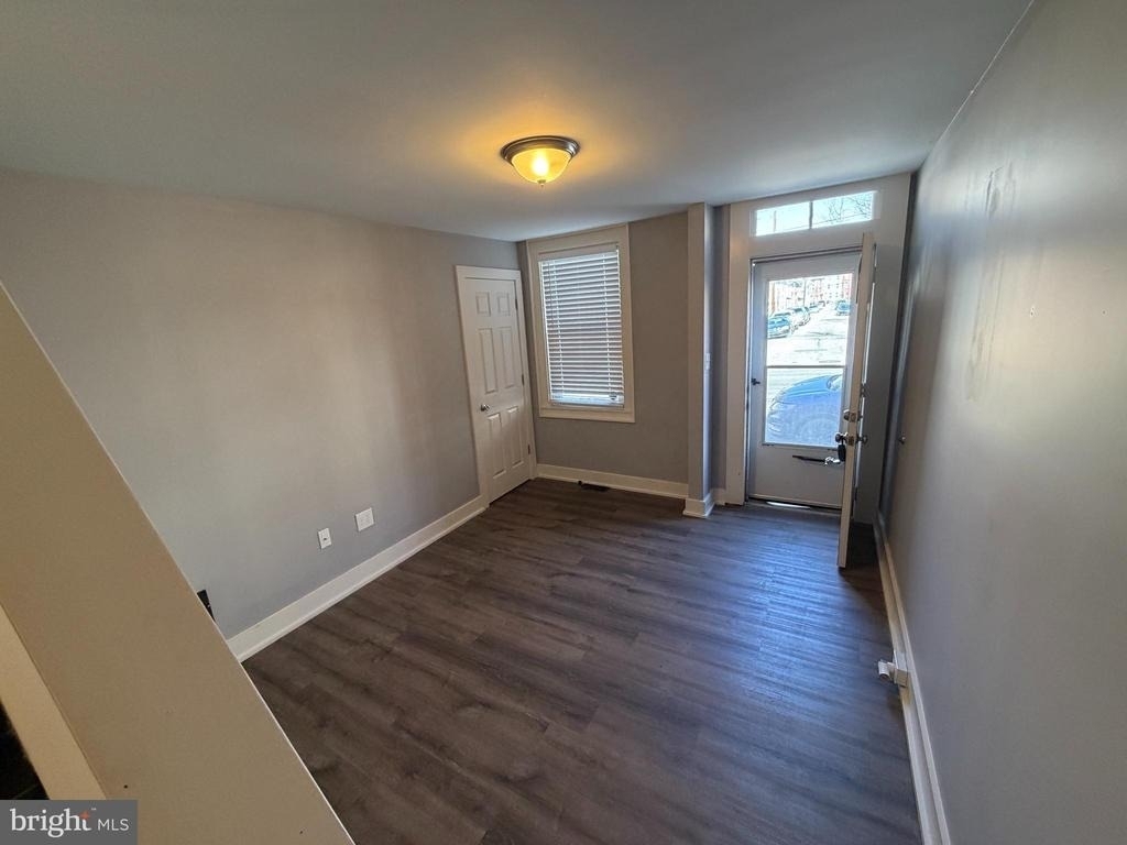 134 W Airy Street - Photo 5