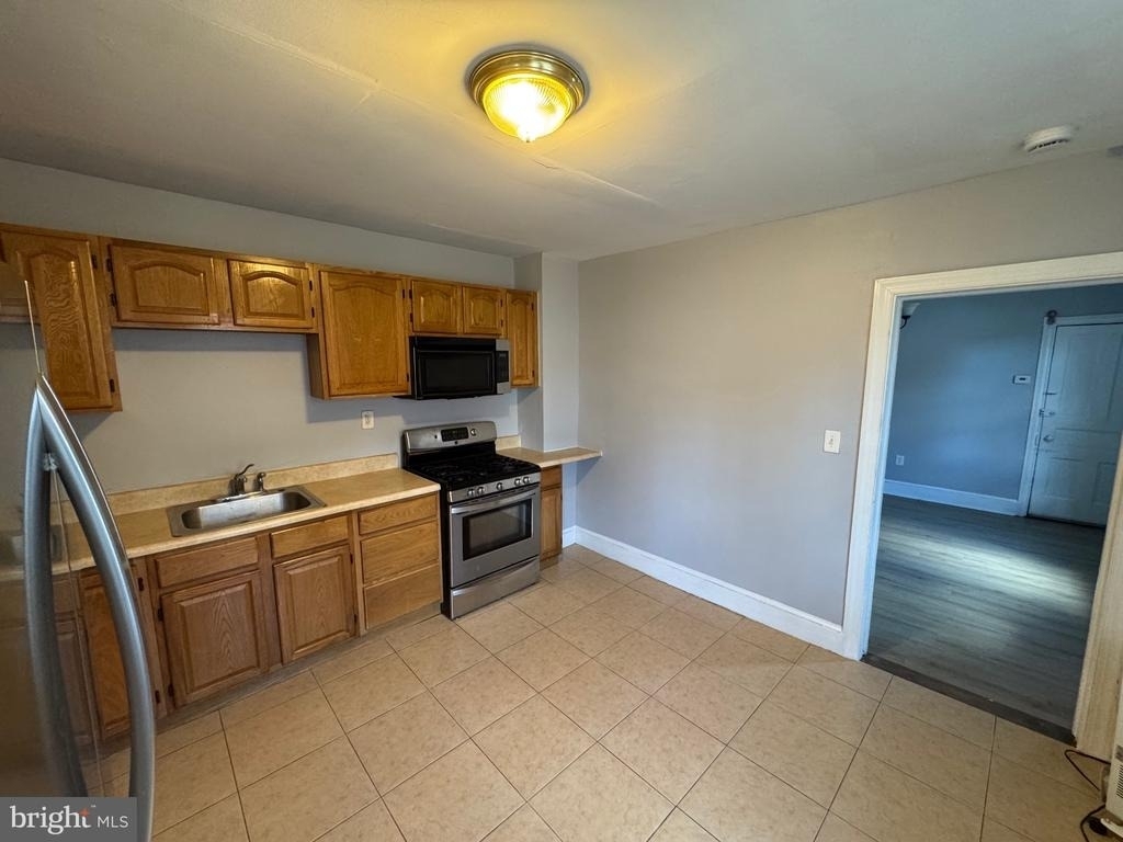 729 E Haverford Road - Photo 4