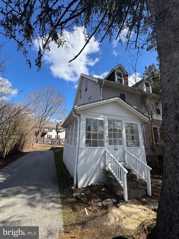 729 E Haverford Road - Photo 1