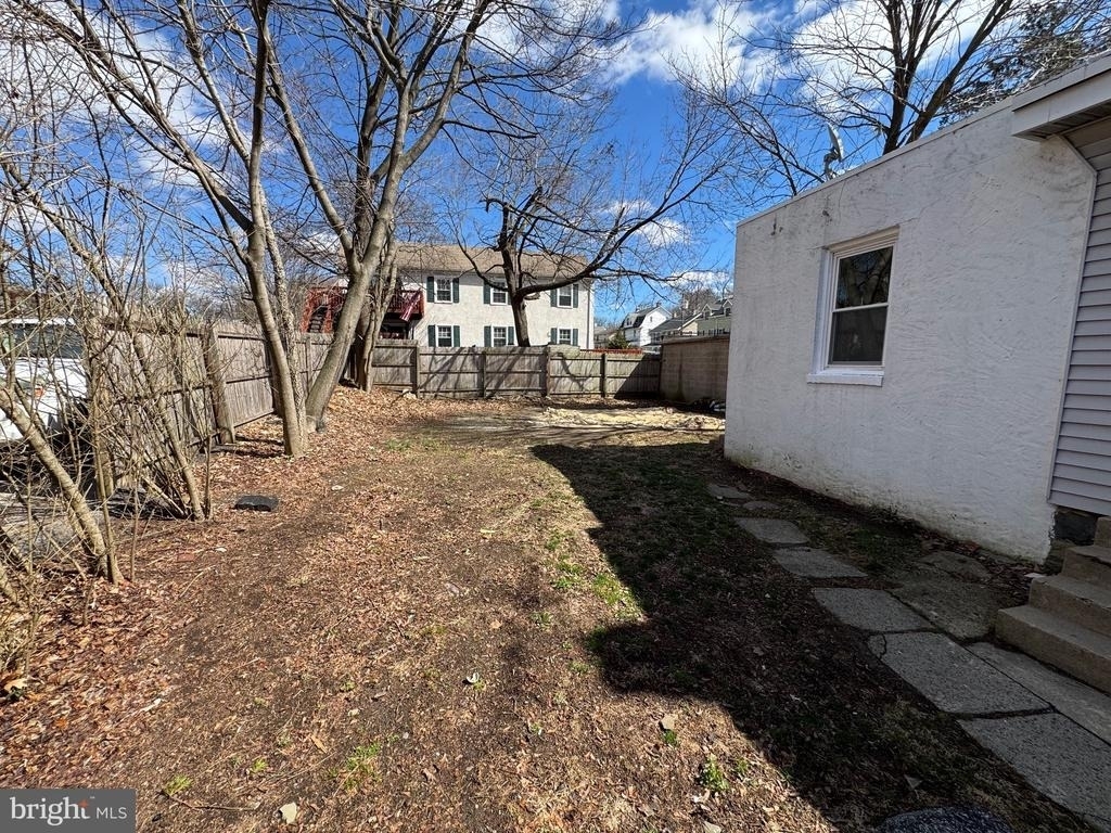 729 E Haverford Road - Photo 2