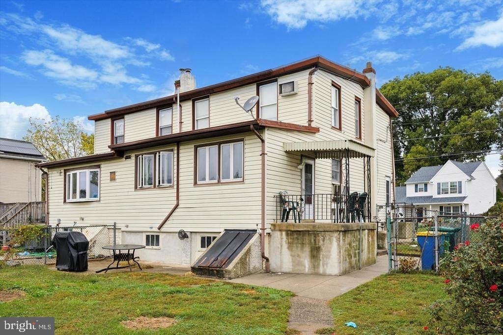 1000 Main Avenue - Photo 1
