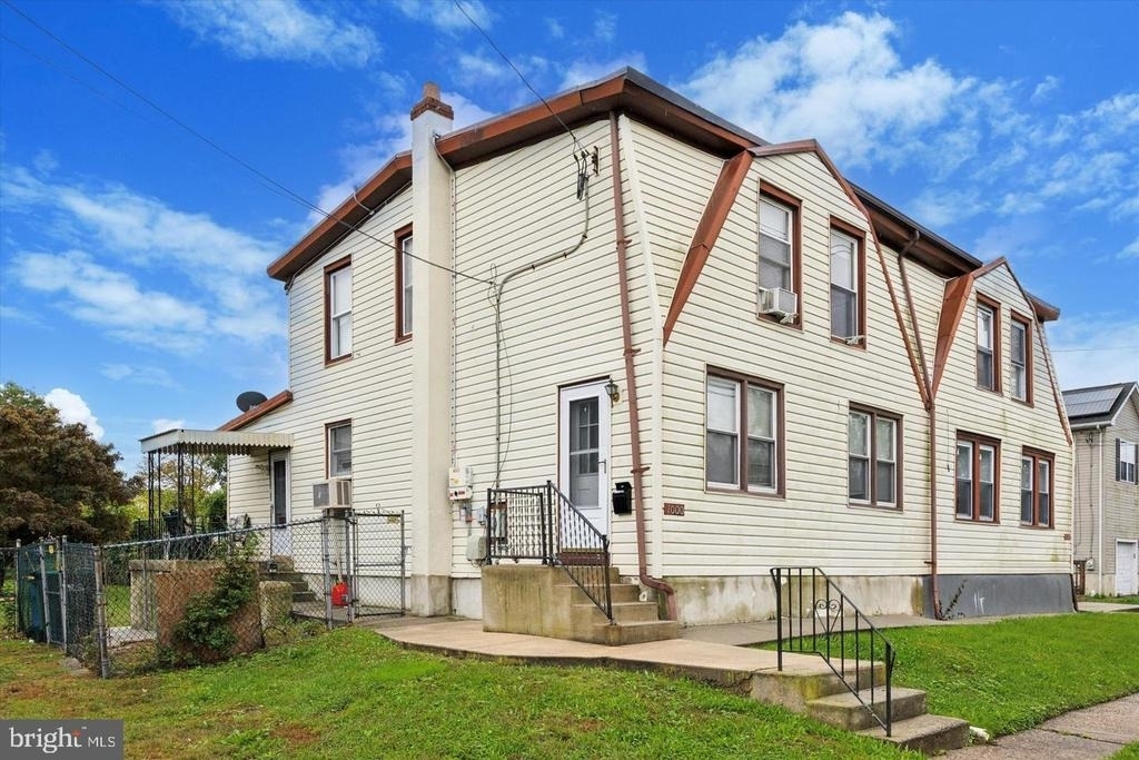 1000 Main Avenue - Photo 0