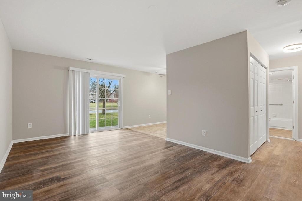 4546 Rosemarie Drive - Photo 3