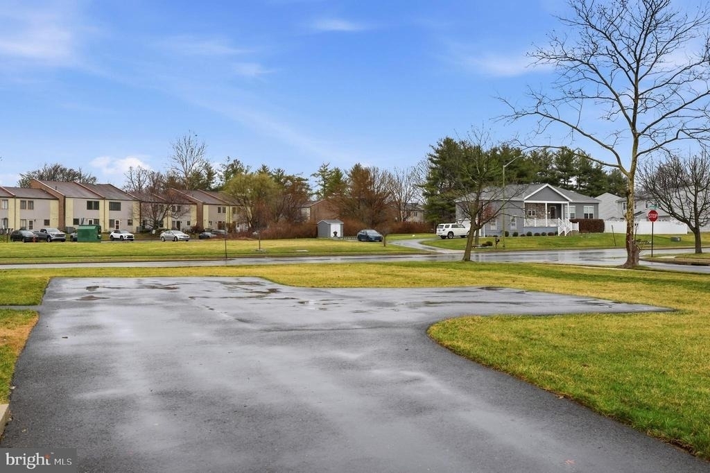 4546 Rosemarie Drive - Photo 14