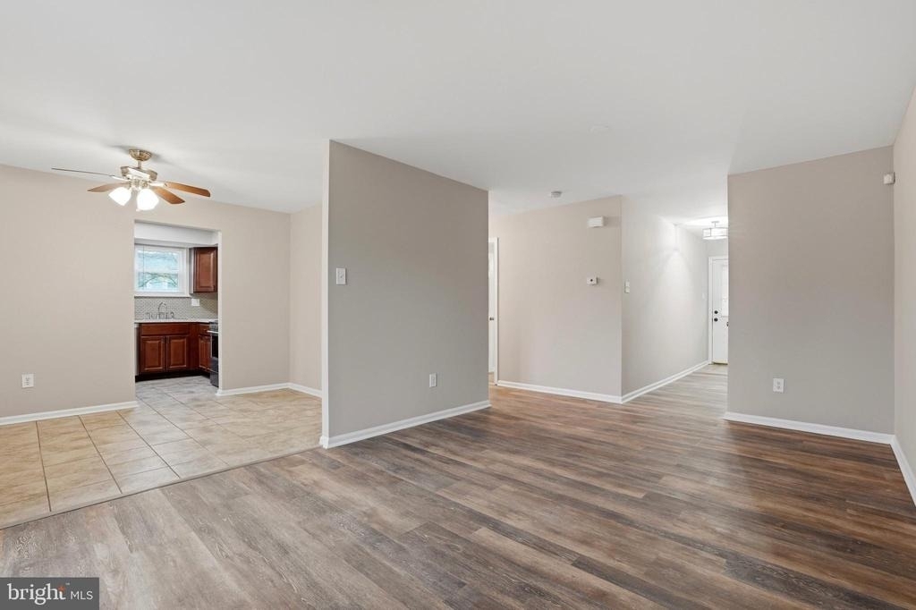 4546 Rosemarie Drive - Photo 4
