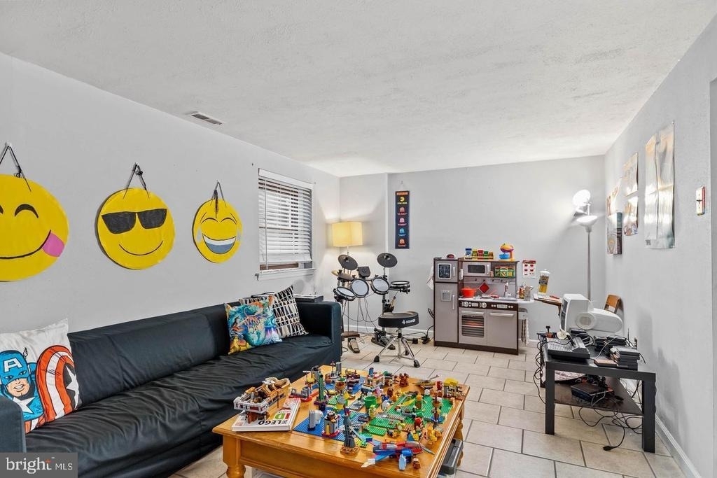 1003 Mulberry Court - Photo 16