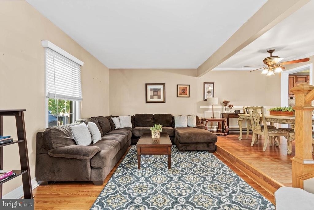 1003 Mulberry Court - Photo 8