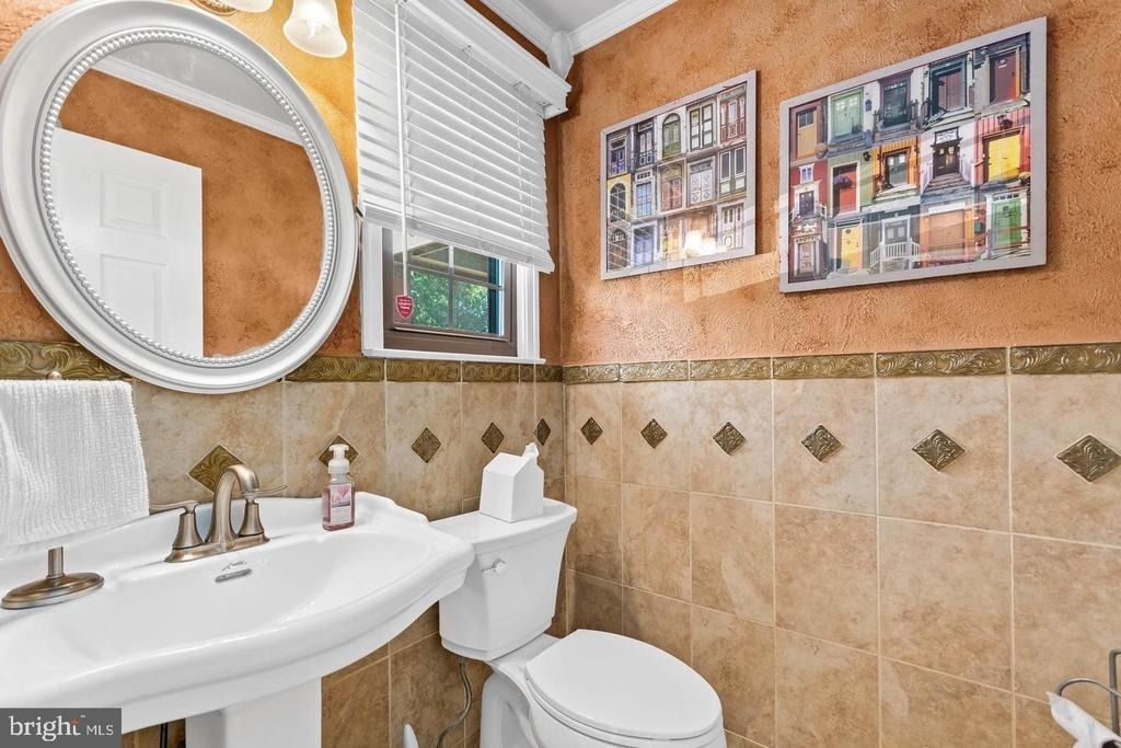 1003 Mulberry Court - Photo 9