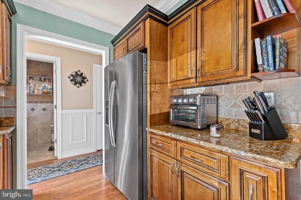 1003 Mulberry Court - Photo 3
