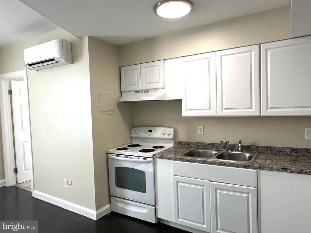 64 W Antietam Street - Photo 3