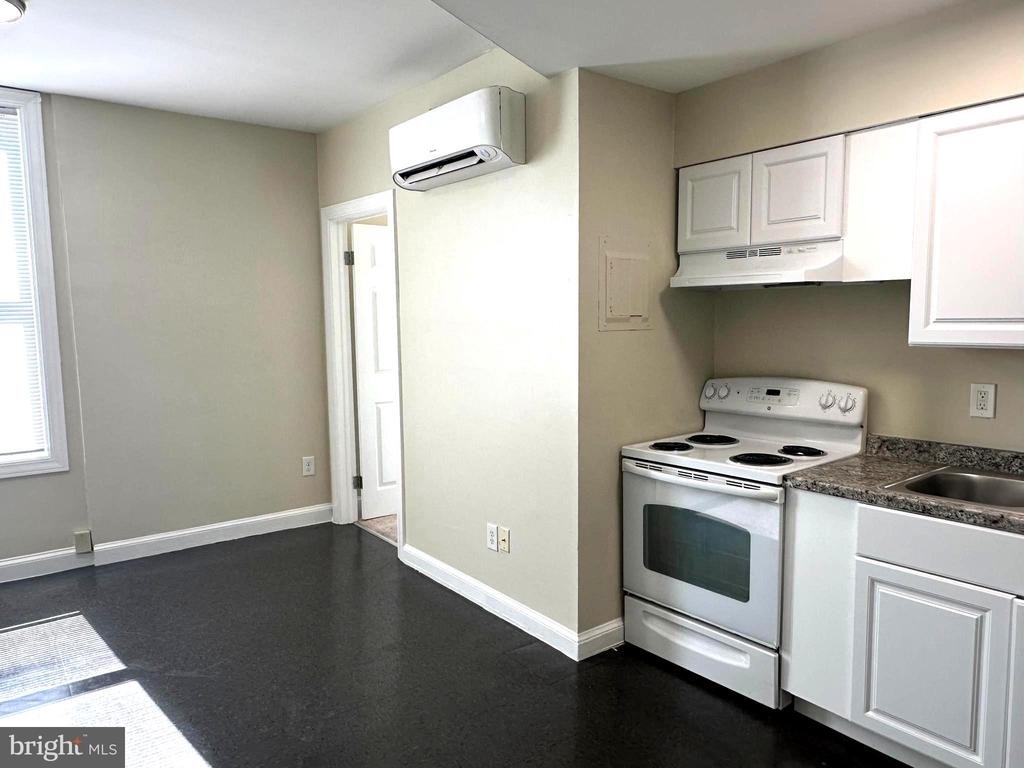 64 W Antietam Street - Photo 4