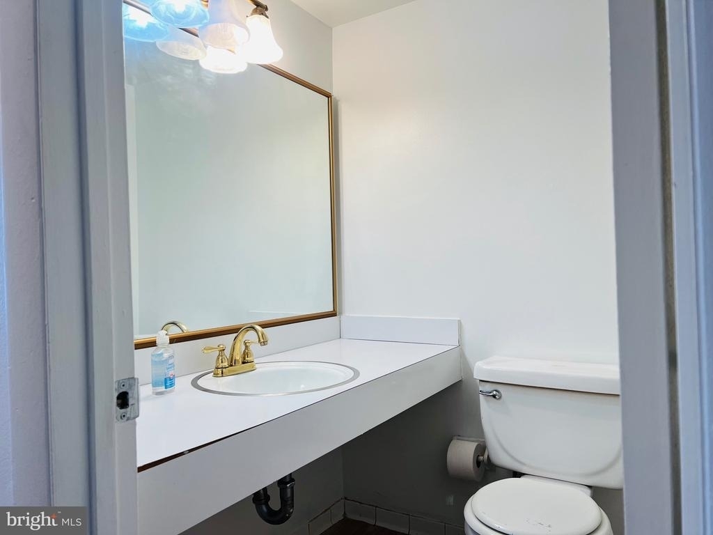 8613 Seasons Way - Photo 4