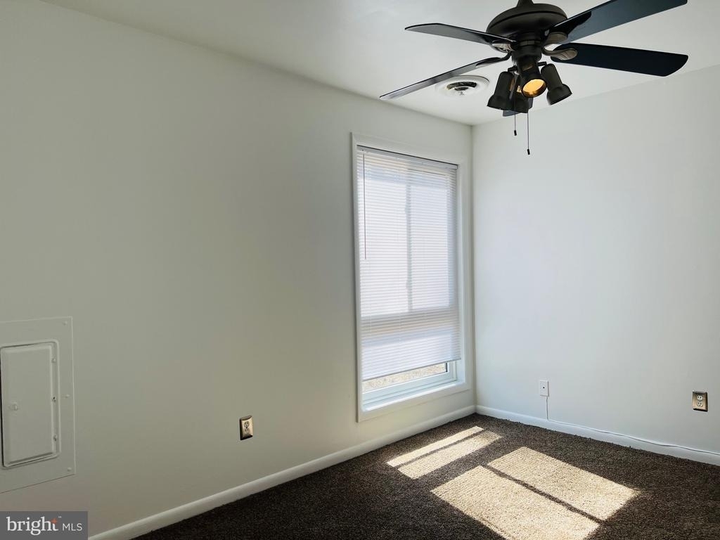 8613 Seasons Way - Photo 3