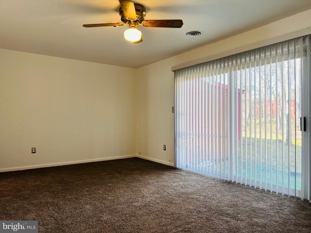 8613 Seasons Way - Photo 5