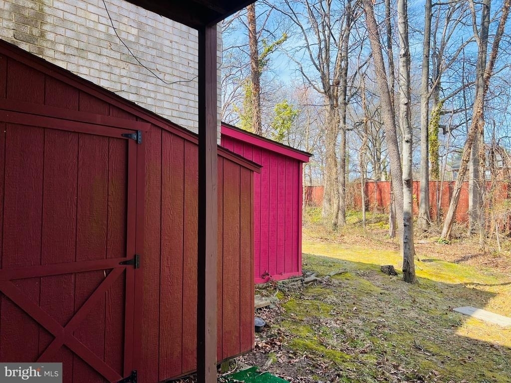 8613 Seasons Way - Photo 7