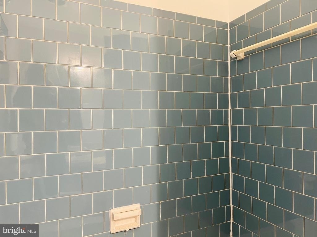 8613 Seasons Way - Photo 18