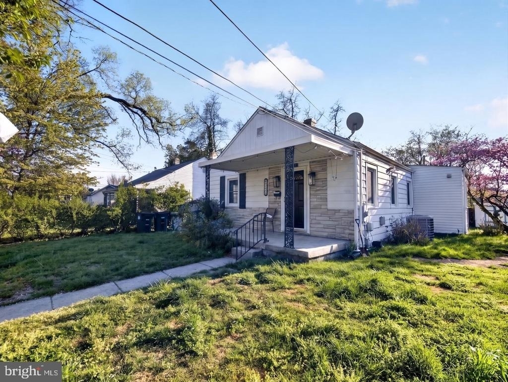 5604 29th Avenue - Photo 0