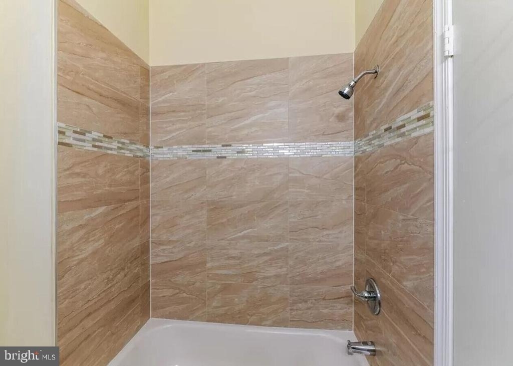 1821 N Capitol Street Ne - Photo 2