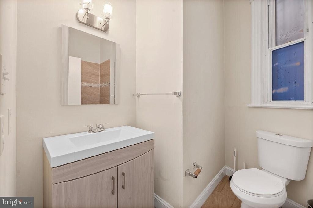 1821 N Capitol Street Ne - Photo 3