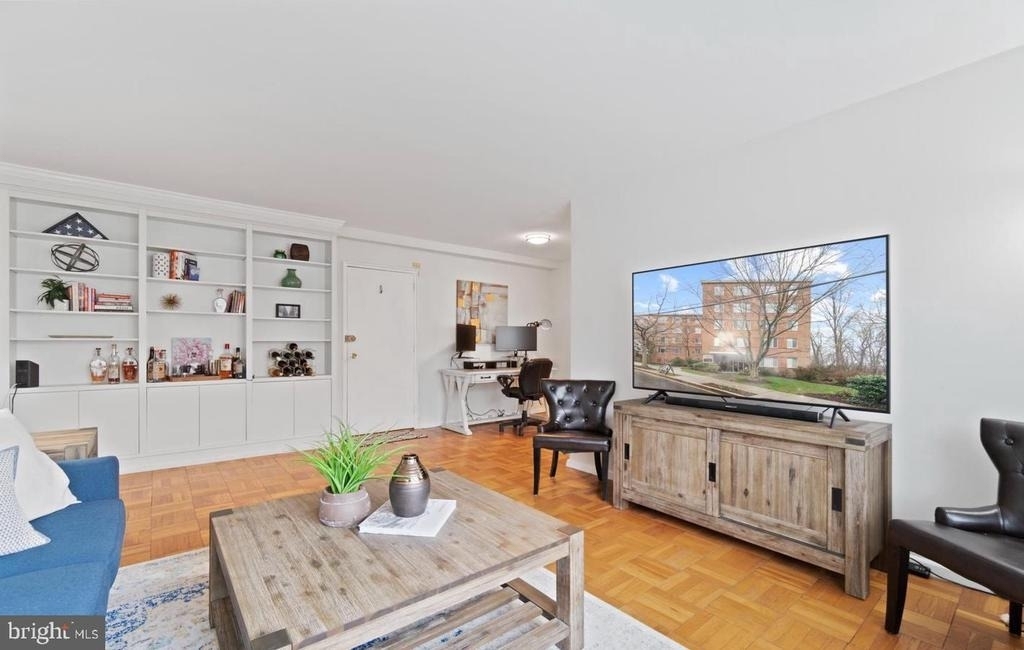 4100 W Street Nw - Photo 1