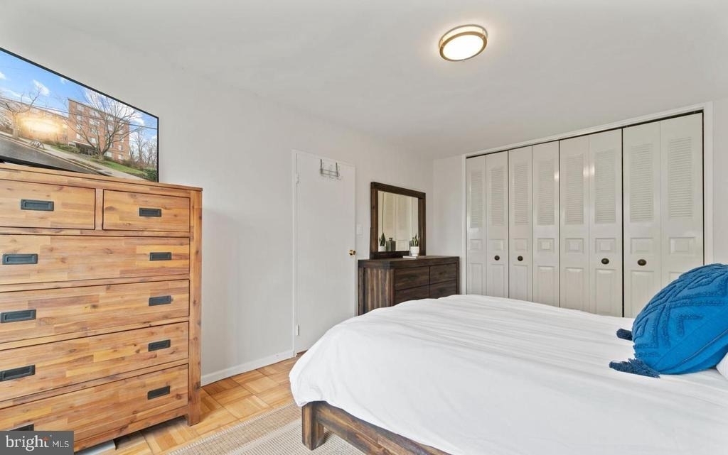 4100 W Street Nw - Photo 2