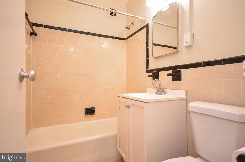 4100 W Street Nw - Photo 6