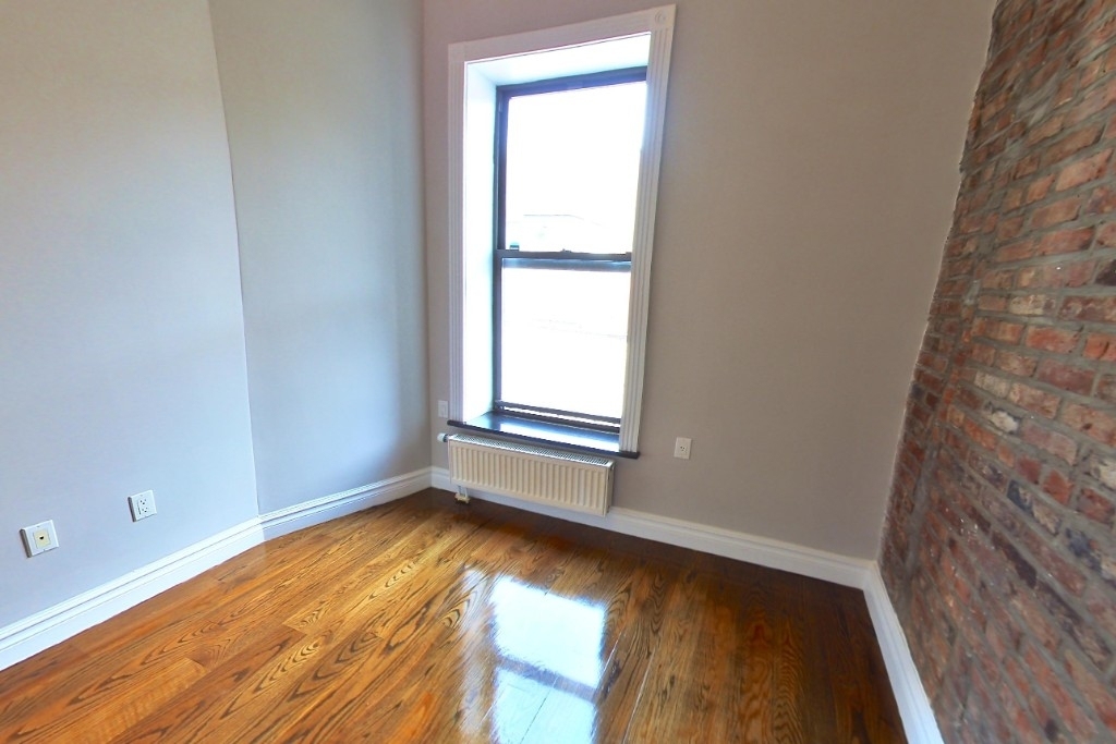 202 East 13th Street - Photo 3
