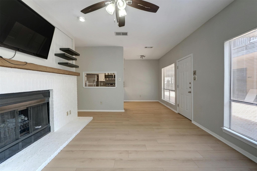 908 Poplar St - Photo 7
