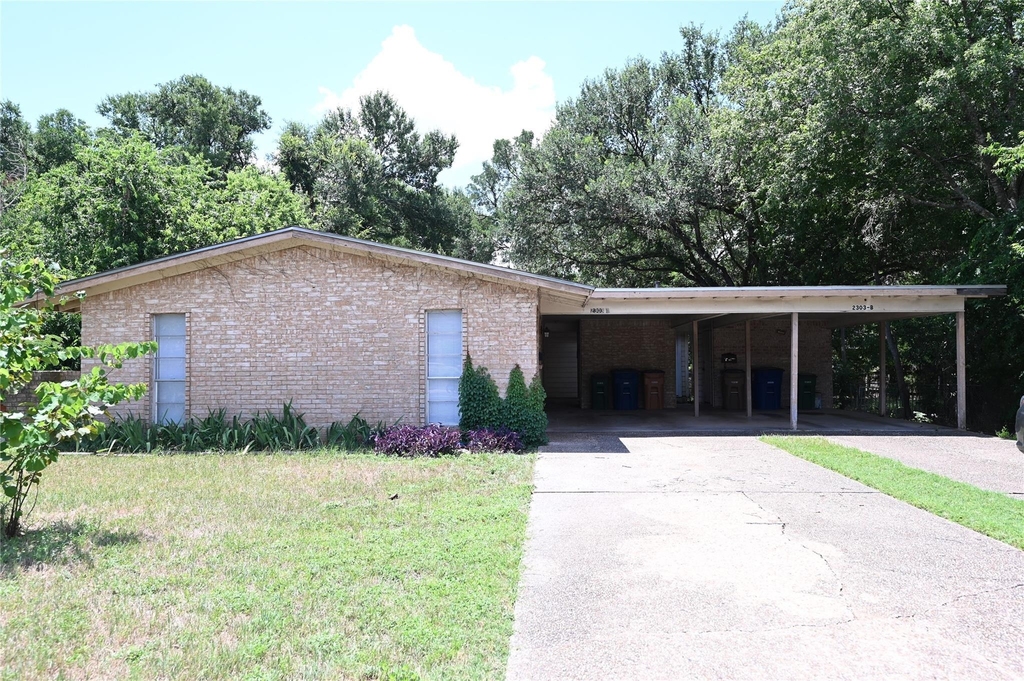 2303 Western Trails Blvd - Photo 14