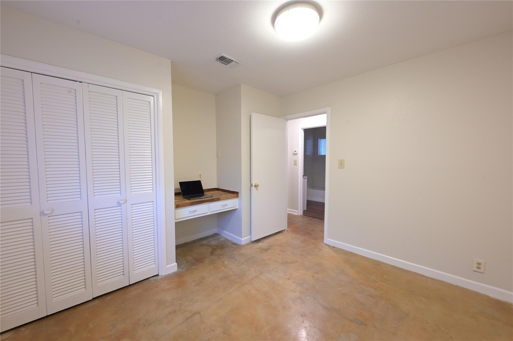 2303 Western Trails Blvd - Photo 12