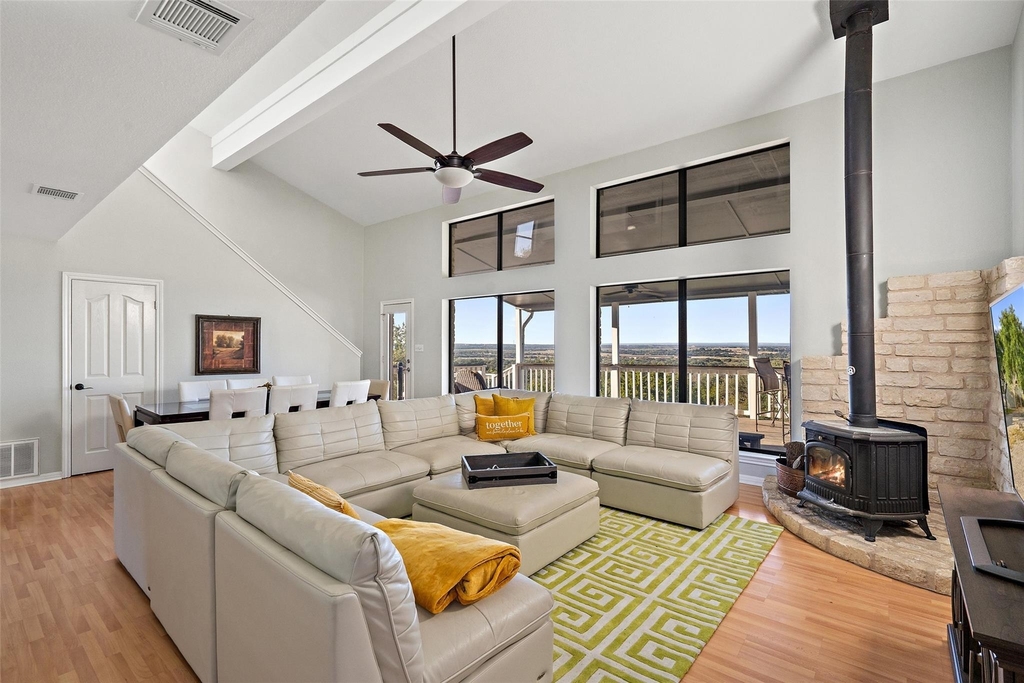 414 Gregg Dr - Photo 4