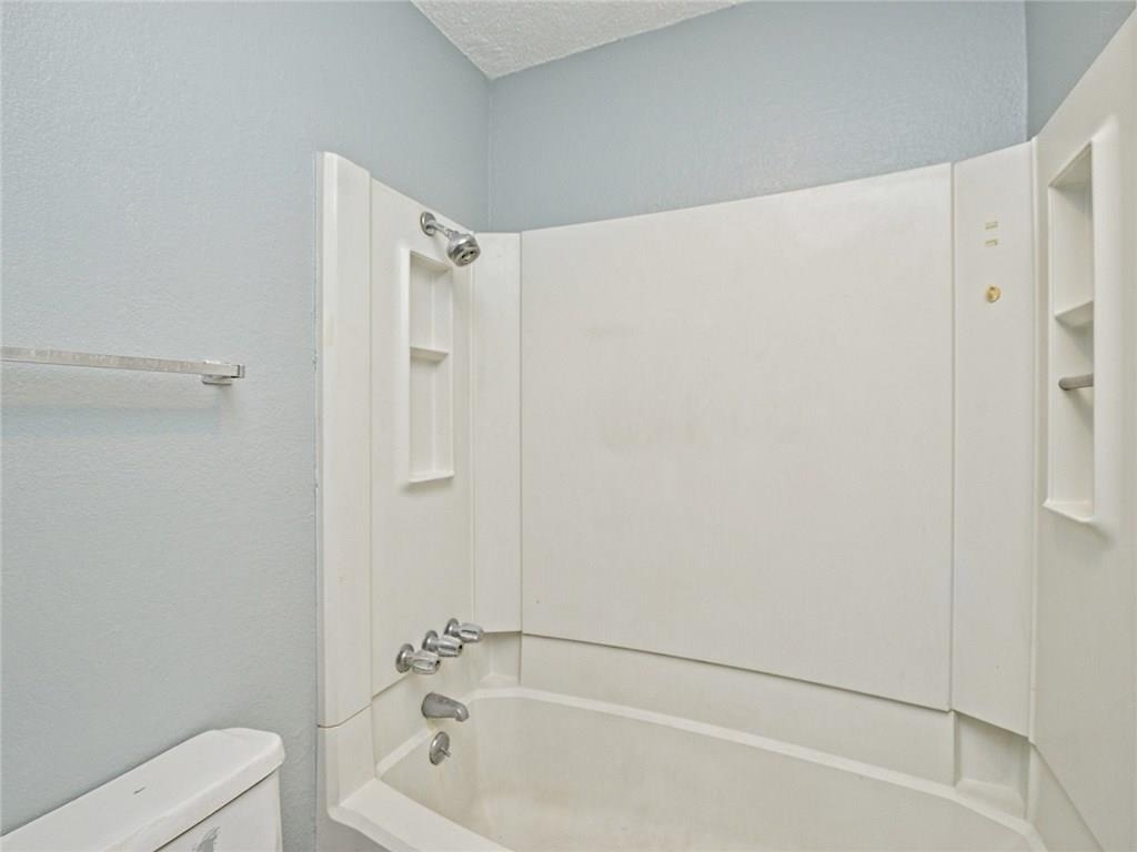5809 Spring Meadow Rd - Photo 11