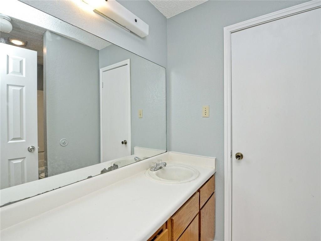 5809 Spring Meadow Rd - Photo 10