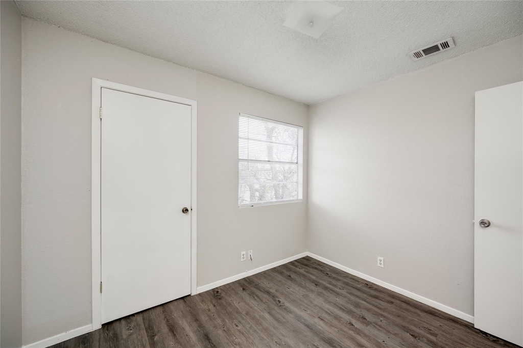 11907 Alpheus Ave - Photo 17