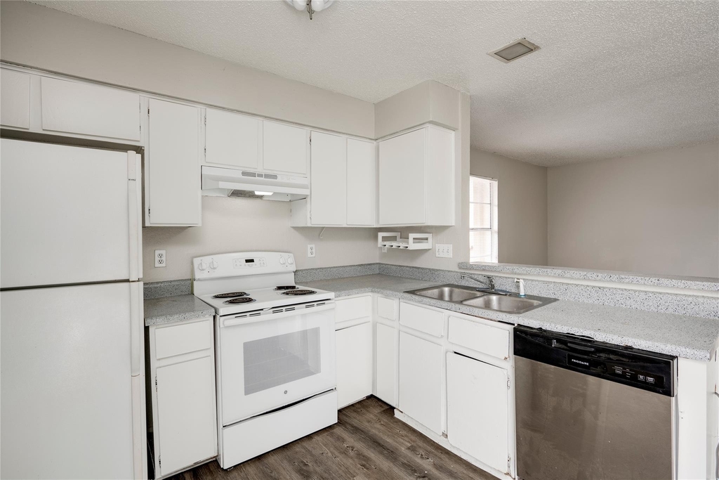 11907 Alpheus Ave - Photo 8