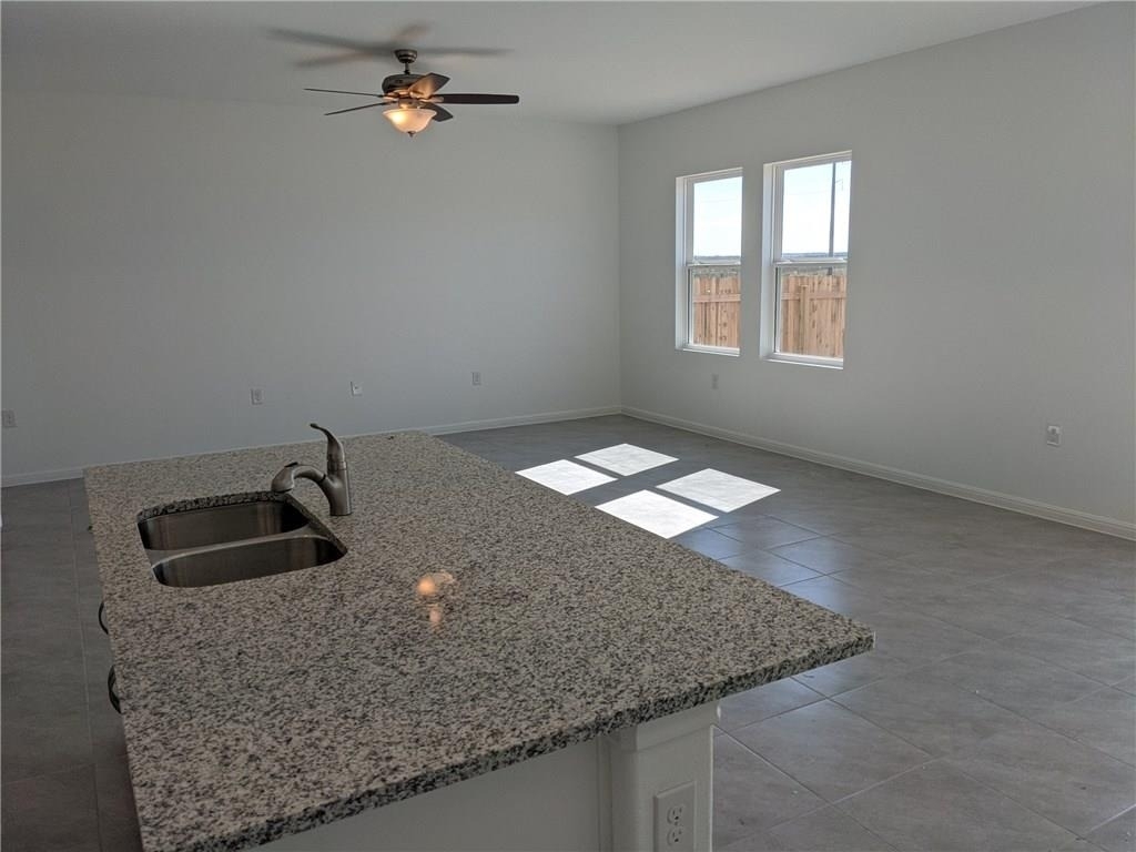 6705 Routenburn St - Photo 2