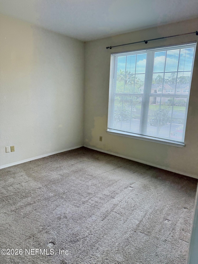 13810 Sutton Park Drive N - Photo 13
