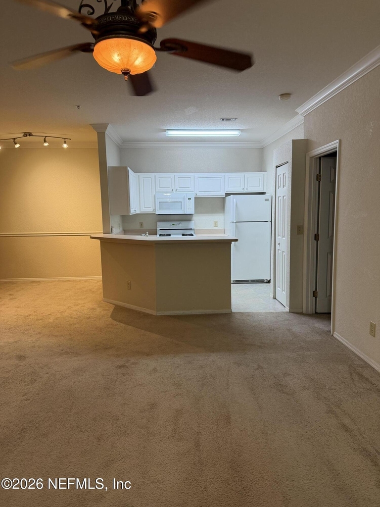 13810 Sutton Park Drive N - Photo 2