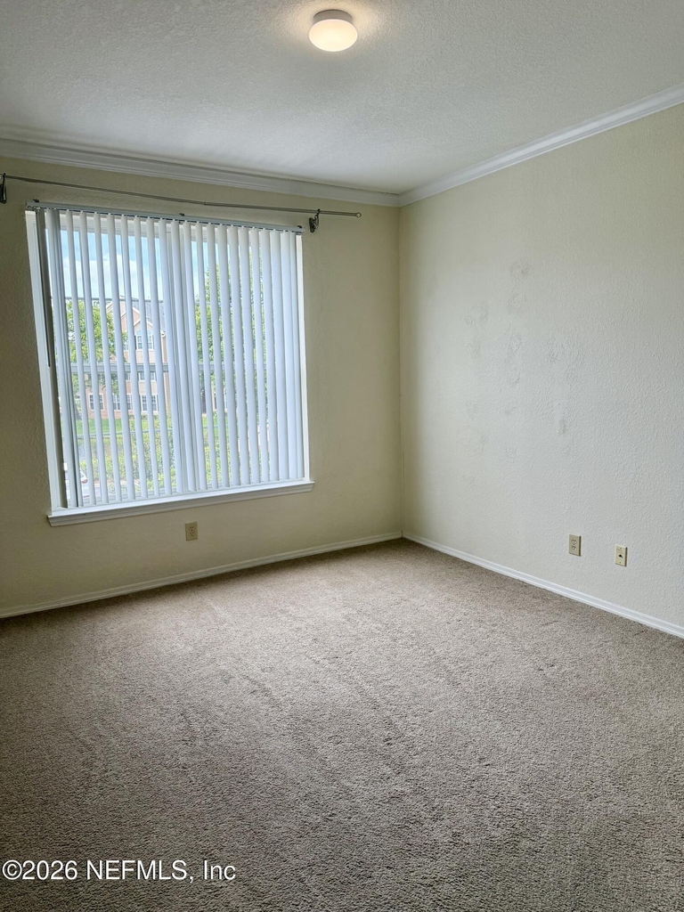 13810 Sutton Park Drive N - Photo 12