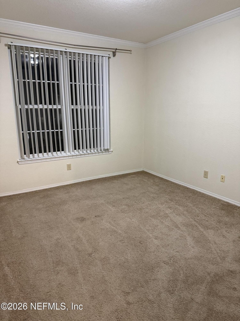 13810 Sutton Park Drive N - Photo 10