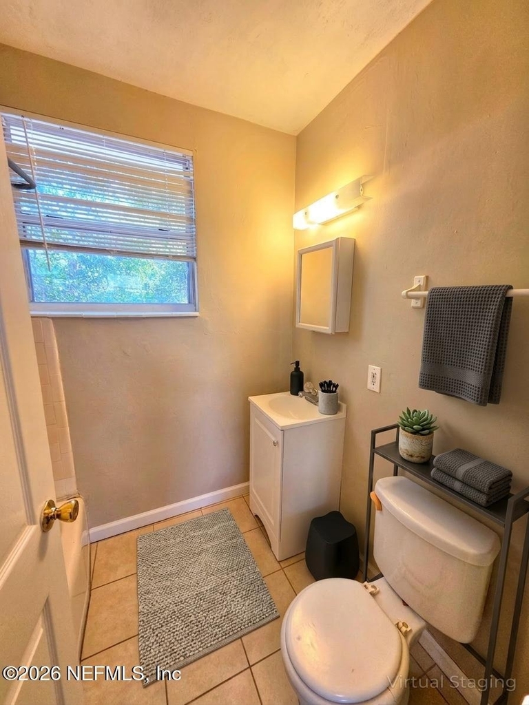 916 W 25th Street - Photo 26