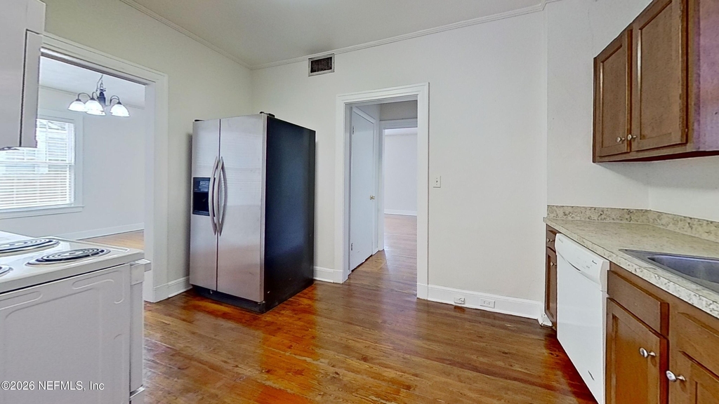 1651 Flagler Avenue - Photo 9