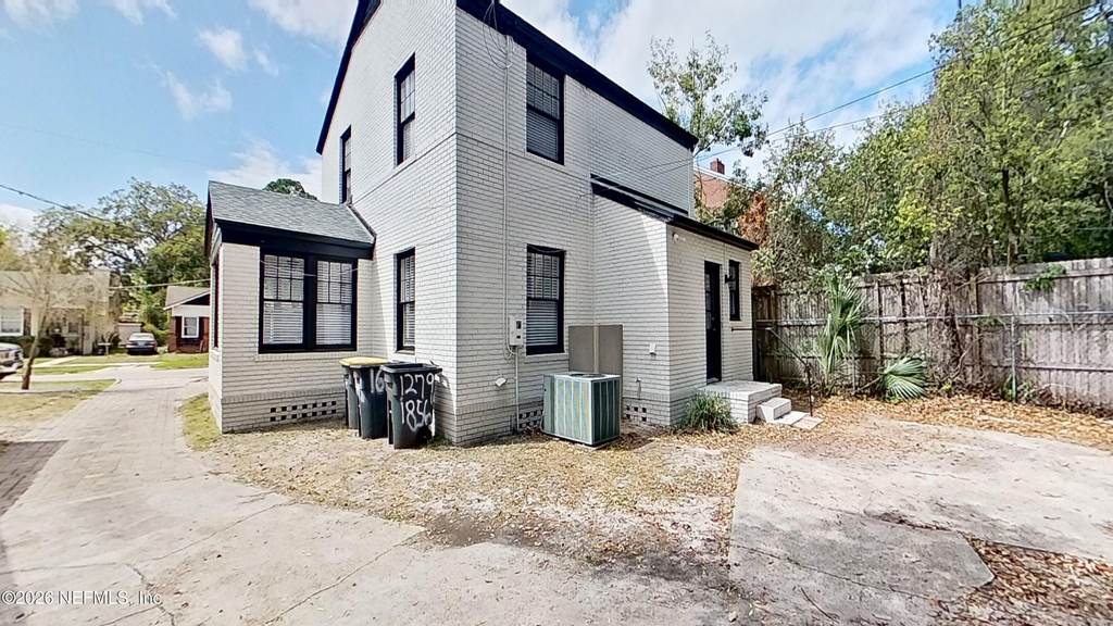 1651 Flagler Avenue - Photo 23