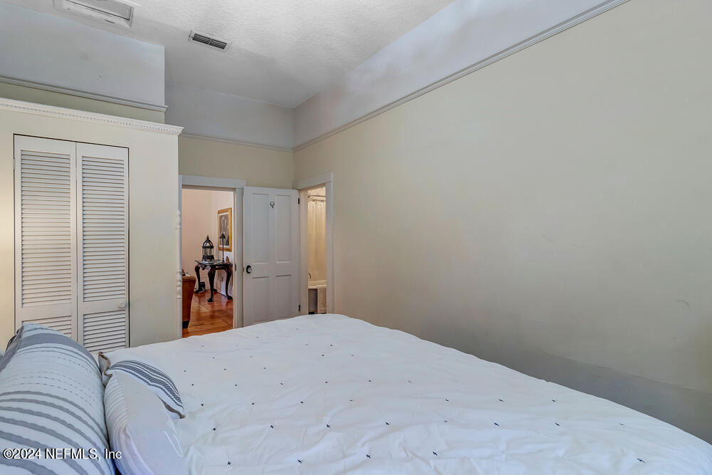 68 Saragossa Street - Photo 14