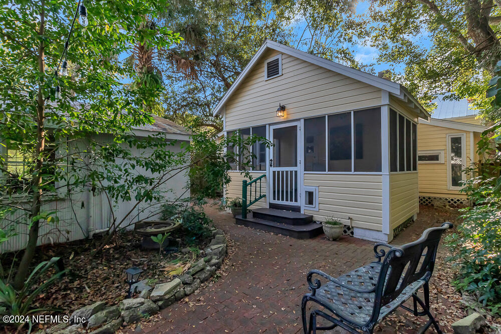 68 Saragossa Street - Photo 24