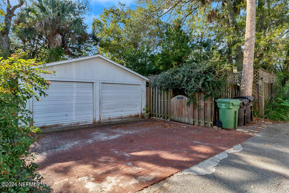 68 Saragossa Street - Photo 27