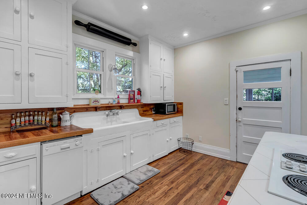 68 Saragossa Street - Photo 10