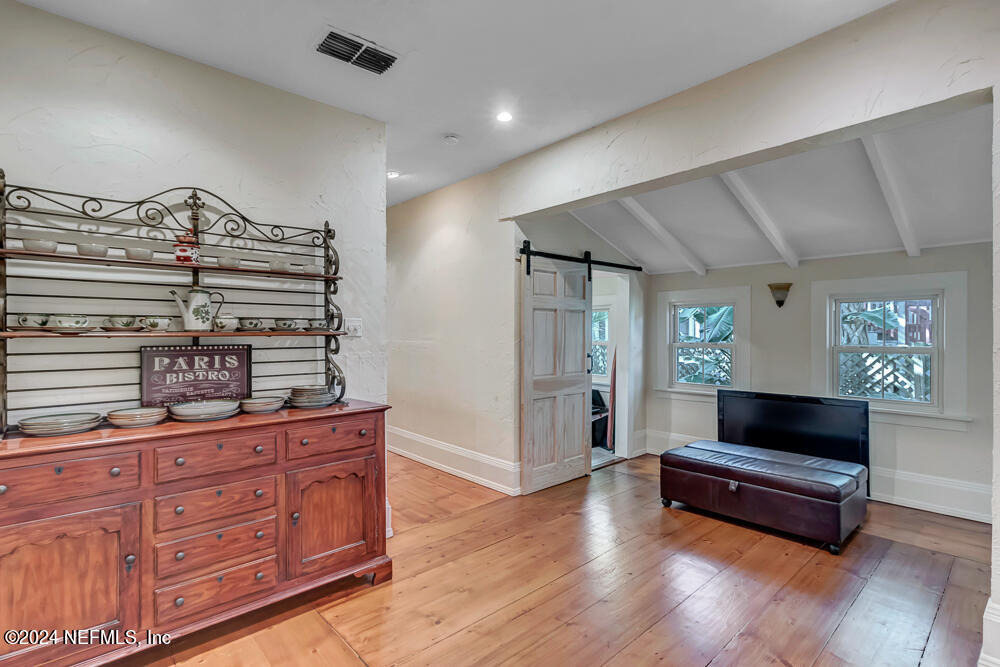 68 Saragossa Street - Photo 6